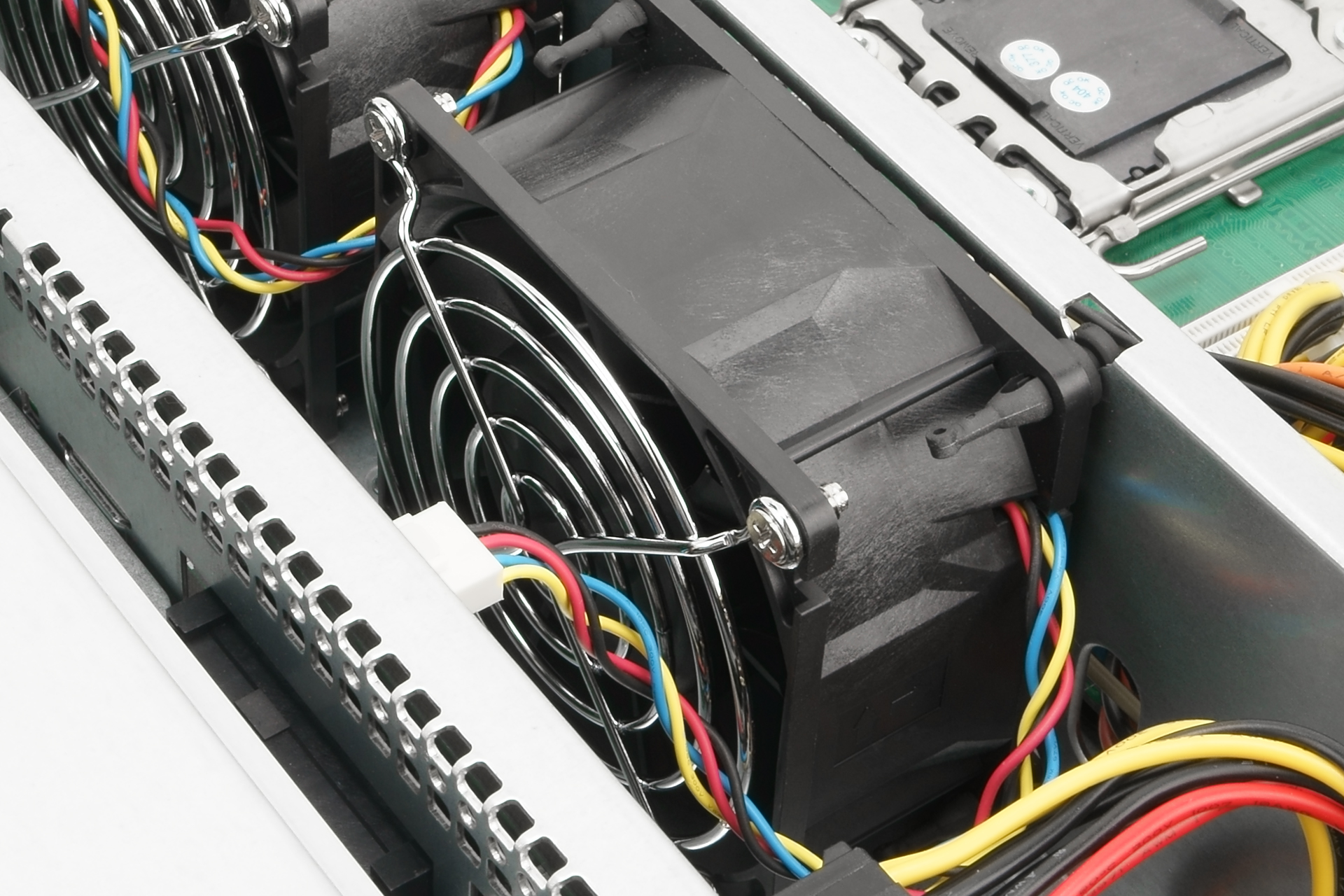 Fan - server system assembly